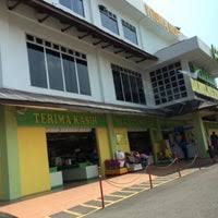 Jalan stadium darul makmur, stadium darul makmur, 25300 kuantana, pahanga, malaizija. Pasaraya Darul Makmur Convenience Store