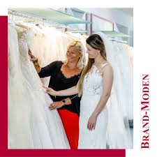 Dazu gehört auch ein brautkleid, das zu ihnen als braut passt und sie zum strahlenden mittelpunkt der feier macht. Brand Moden Leidersbach Posts Facebook