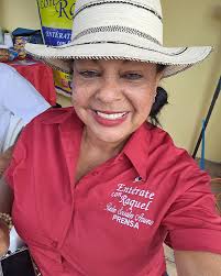 MI PUNTO DE TRANSMISIÓN casa del profesor Luis Carlos Inis y @sandradeinnis  Gracias por permitirme el espacio, para colocar mi punto de transmisión.  Gracias @tejadacandys , @vickycorro25 y mi esposo Roy Delgado