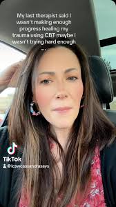 It is my pleasure to introduce you to Hannah McCauley, LCSW. CRYING 😭 My  social work baby is GROWN UP. Hannah came to Bonding as she began her MSW  program at CSU