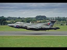 Very low level photographs by andrew brooks. Blackburn Buccaneer Last Air Display At Cranfield 1993 Youtube