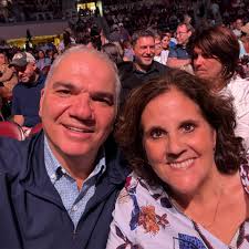 Has anyone found a wallet at East Aurora Tim Hortons?