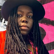 Roxanne Williams's Instagram, Twitter & Facebook