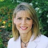 Karin Middleton's Instagram, Twitter & Facebook