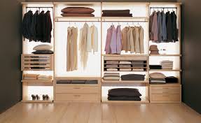 La funzionalità punta su un look couture. Idee Cabina Armadio Porta Scorrevole 1 Design Mon Amour