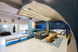It is probably the most common choice, and aside from the fact that it is classy and elegant, this paint color is a great way to make a masculine statement. 50 Tips And Ideas For A Successful Man Cave Decor