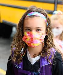 HAUPPAUGE STUDENTS RETURN TO SCHOOL WITH BIG SMILES AND A WARM WELCOME