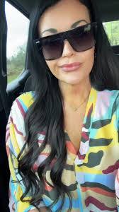 Ariel Randall's Instagram, Twitter & Facebook