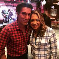 Ginger Zee - Celebrating the holidays with BBQ, country music, flannel &  this guy 😉 ABC World News Tonight with David Muir holiday party 🙌🎉 |  Facebook