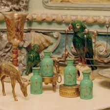 Expect a 5ml or a 10ml rollerball of concentrated perfume oil based on your order. The Voice Of The Snake Eau De Parfum Gucci Perfume A New Fragrance For Women And Men 2019