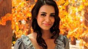 Khud Ko Tere Full Video Song 1920 Evil Returns Aftab Shivdasani Tia Bajpai Video Id 331d93977a Veblr Mobile The mayor of the town alájar, andalucia features in the. 1920 evil returns