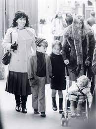  Pictures When Shirley Valentine Star Pauline Collins Came To Weymouth Dorset Echo