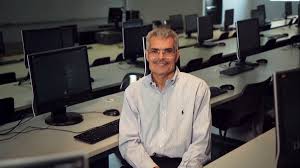 بشير حليمي رائد الأعمال الجزائري أول من أدخل اللغة العربية إلى أجهزة الحاسب الآلي صور و فيديو