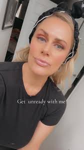 Get unready with me 🧖🏼‍♀️✨✨ #comune essential face cleanser, vita bo...