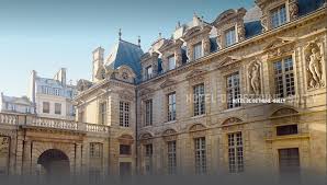 Hotel De Bethune Sully Centre Des Monuments Nationaux Paris Travel Sully Monument
