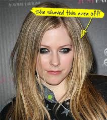 Long, wavy and ash blonde hair color really suited her. Avril Lavigne Did What To Her Hair Stylecaster