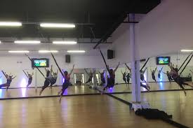 Фитнес студия для взрослых и детей. The Bungee Cord Workout That Went Viral Is Coming To A New Studio