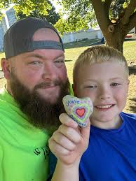 Is the large rock still in front of the welcome sign?
