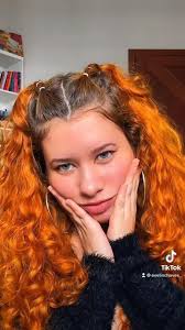 Ana Paula Quinones Costa (anapaulaquinone)