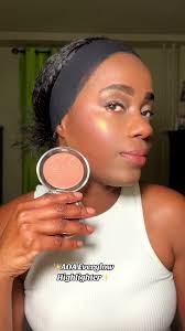 Aoa Everglow Highlighter Dark Skin