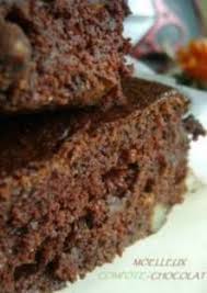 Prechauffez Le Four A 180 C Battez Energiquement Les Oeufs Avec Le Sucre Jusqu A L Obtention D Un Melange Mousseux Ajoutez La Farine Et La Levure Incorporez E Recette Moelleux Au Chocolat Compote De Pomme