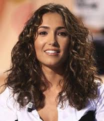 Chi ha detto che i capelli castani sono noiosi? Caterina Balivo Quanto Tempo Fa E Quanti Ricci Fa Incredibile Che Dopo La Prima Gravidanza Siano Andati Tutti Via Ho Sperato Che Tornassero Con La Seconda Devo Dire Un Po Si