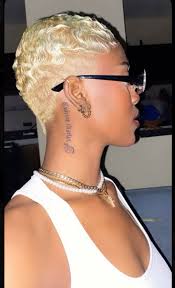 Good morning Fort Pierce, Looking for a highly recommended individual to  wallpaper. Any recommendations are much appreciated.