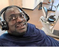 Lexi sent a photo of her early morning personal fitness workout in the gym.  Eric.