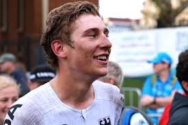 Herzog outsprints Morgado to win the junior men's road race at World  Championships