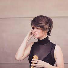 Maren Morris I Could Never Pull Off This Short Of Hair But It S Super Cute On Her Short Hair Styles Hair Inspiration Hair Icon