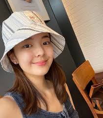 Erika ester Gilbert (erikaestergilbert)