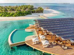 Luxury Resorts In The Maldives Are Going Green