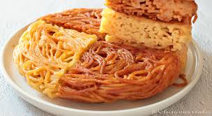 This omelette is made actually with spaghetti, but as neapolitans say sia che la fai con gli spaghetti che se la fai con rigatoni. Frittata Di Maccheroni La Frittata Di Pasta Napoletana Come Farla Perfetta