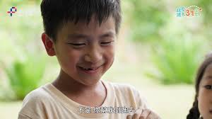 寵物蟑螂不見了？！小朋友們一起找蟑螂🪳】 （有🪳慎入）  家裡經營甲蟲館的小朋友馥嫻，這天邀請她的朋友們來到家裡一起欣賞她養的甲蟲。她將喜歡的馬達加斯加蟑螂放出來和朋友一起玩，沒想到蟑螂在她們一不小心之下不見了😱😱😱  【歡迎光臨我的牧場】公視+線上看>> https ...