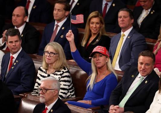 GOP lawmakers are fleeing for the exit in droves, with many pointing to a  Congress that they argue has grown too dysfunctional and a demanding  schedule that leaves little time for their