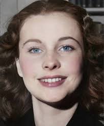 Here's Scarlett! A smiling Vivien Leigh is pictured at her GWTW contract  signing, 1/39. #VivienLeigh