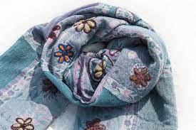 水煮羊毛披肩 針織圍巾 刺繡圍巾 羊絨披巾 喀什米爾cashmere 花 omhandmade 圍巾 披肩 pinkoi youtube design alexander mcqueen scarf alexander mcqueen