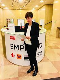 Sie fordert die regierung auf. Pamela Rendi Wagner Added A New Photo Pamela Rendi Wagner Facebook