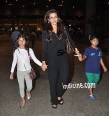 Raveena Tandon With Daughter Rasha And Son Ranbir Thadani Throughout most of the movie, he fills in the loomis role until it turns out he wants to keep michael myers alive and kills officer hawkins when he tries to kill michael. raveena tandon with daughter rasha and