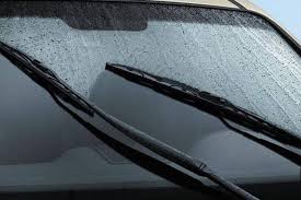 Pemilik mobil banyak yang percaya karet wiper yang diangkat ke. Ini Dia Dampak Negatif Pilih Cairan Wiper Sembarangan Gridoto Com
