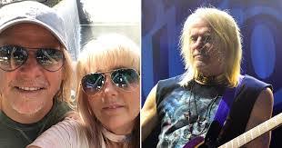 Janine Morse's Instagram, Twitter & Facebook