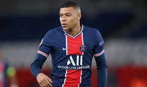 كان عمره 19 عاما عندما توج مع منتخب الديوك بمونديال كأس العالم 2018 في روسيا. Ù…Ø¨Ø§Ø¨ÙŠ ÙŠÙ‚ØªØ±Ø¨ Ù…Ù† Ø§Ù„ØªØ¬Ø¯ÙŠØ¯ Ù…Ø¹ Ø¨Ø§Ø±ÙŠØ³ Ø³Ø§Ù† Ø¬ÙŠØ±Ù…Ø§Ù† Med Sport