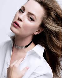 Although they were seen playing a romantic couple on the screen, things were not the same behind the camera. Melissa George Emmy Magazine May 2021 Photos Celebmafia