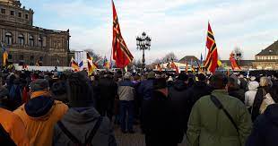 Wie man an den medien sieht, ist der beweisdruck sehr groß. Under Lockdown Germany S Pegida Goes To Youtube Opendemocracy