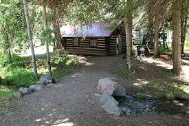 Book your perfect cabin getaway on allcabins.com! Aspen Cabin 2 Double Beds Rustic Vacation Cabins In The Woods