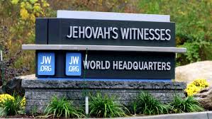 Jehovah's witnesses baptize those of a responsible age who have made a conscious decision to join the faith. 9 Things You Likely Didn T Know About Jehovah S Witnesses