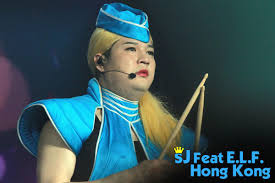 Britney spears was given a run for her money when this flight attendant performed his interpretation of her airplane performance from her toxic music video. Celebs Copy Shindong On Twitter Britney Spears Copies Shindong S Classic Flight Attendant Look But Ends Up Looking Toxic Http T Co 2k4sbofku1
