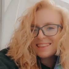 Carla Piper's Instagram, Twitter & Facebook