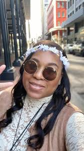 My theme music🎶 #halloweencostume #70s #hippyvibes