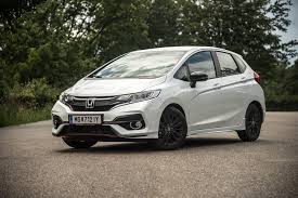 Honda has deliberately kept the jazz range simple, with just one engine, two gearboxes and three trim levels. Honda Jazz Dynamic Einer Der Letzten Autofilou